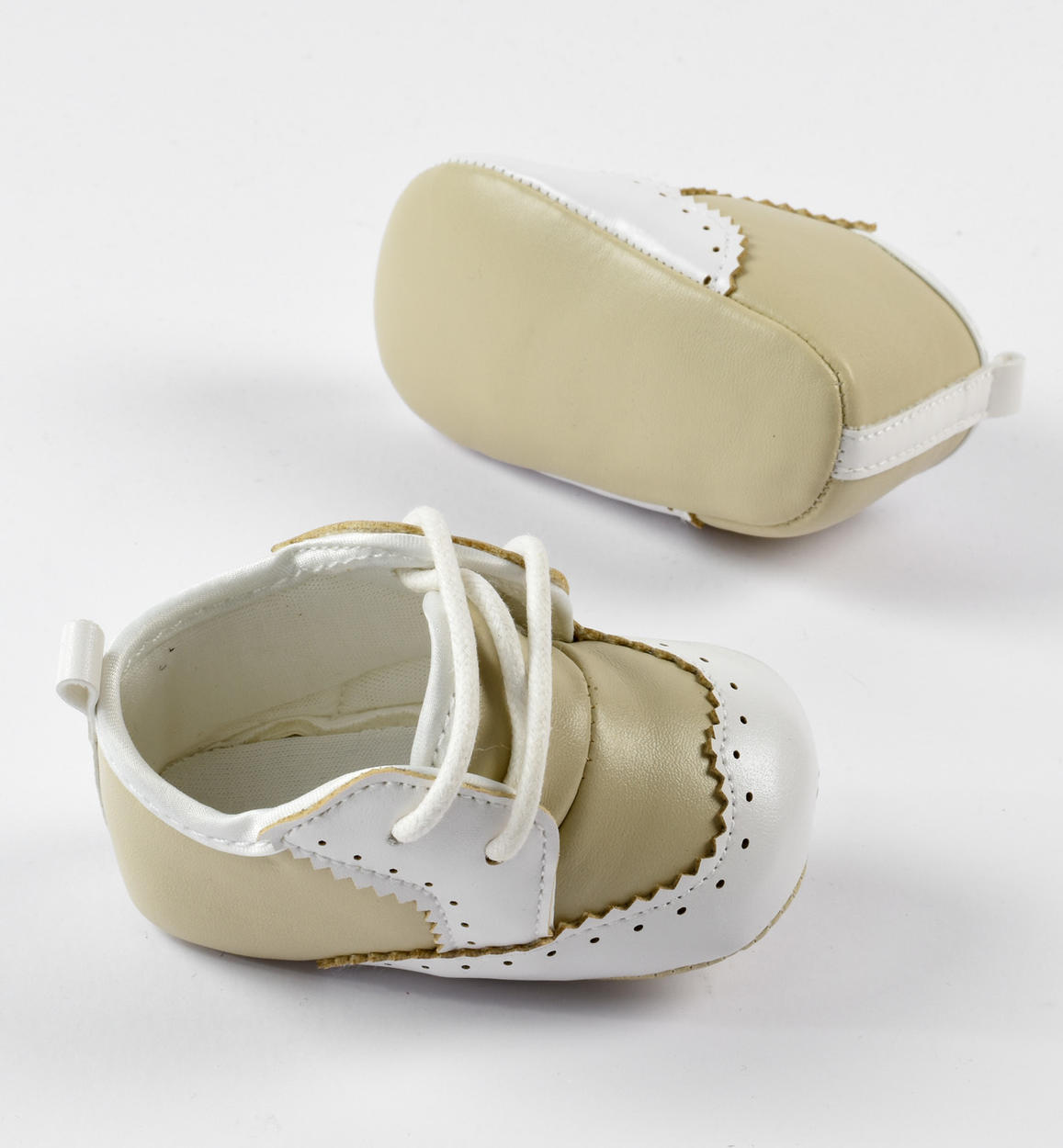 Scarpine con finti laccetti e dettagli bianchi per neonato da 0 a 24 mesi  Minibanda - Miniconf Shop