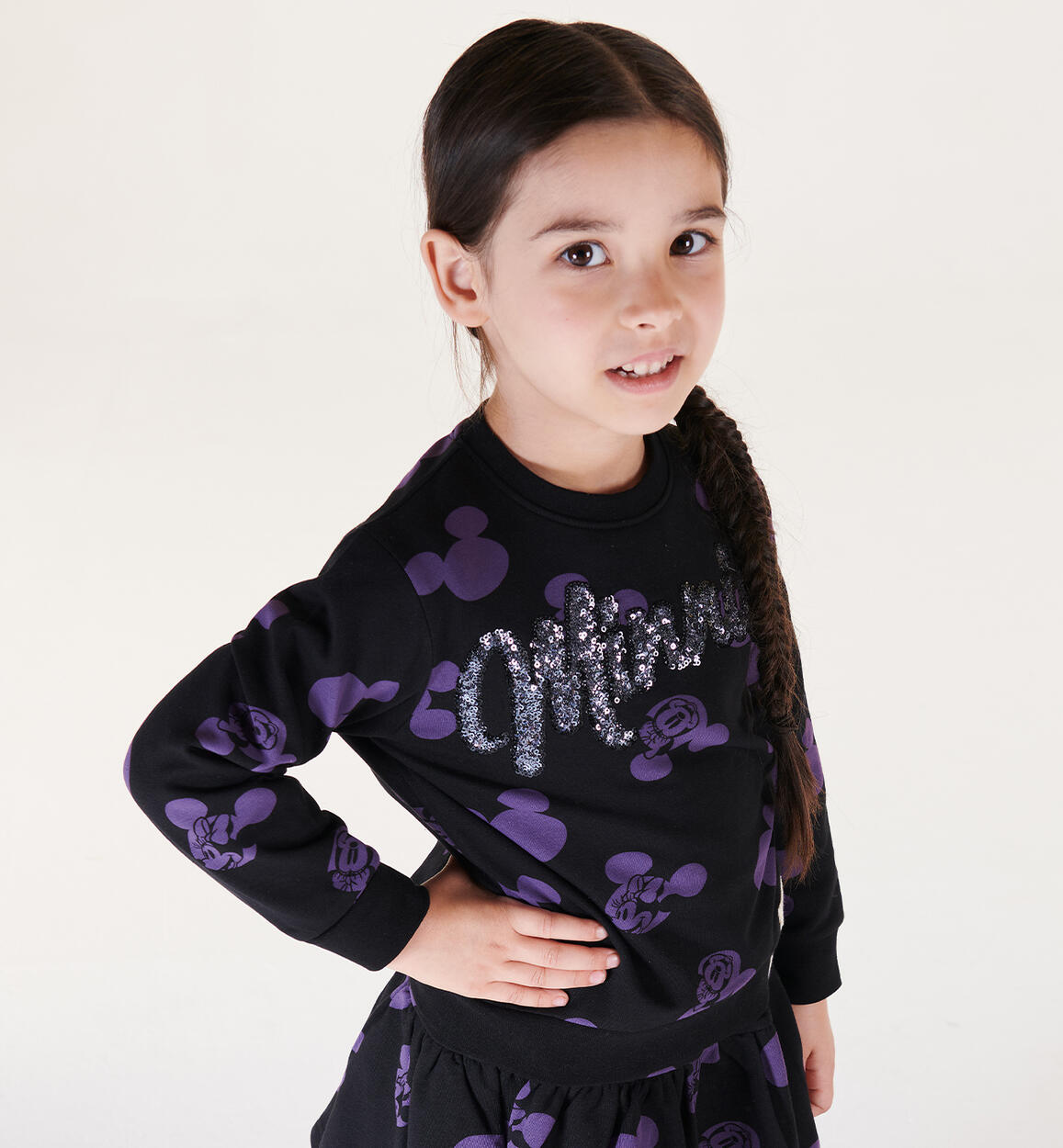 Felpa nera Minnie per bambina da 3 a 8 anni Sarabanda