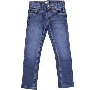 Jeans slim fit leggermente elasticizzato effetto delavato ido